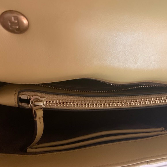 Beautiful Tory Burch Kira Top Handle - Picture 8 of 14